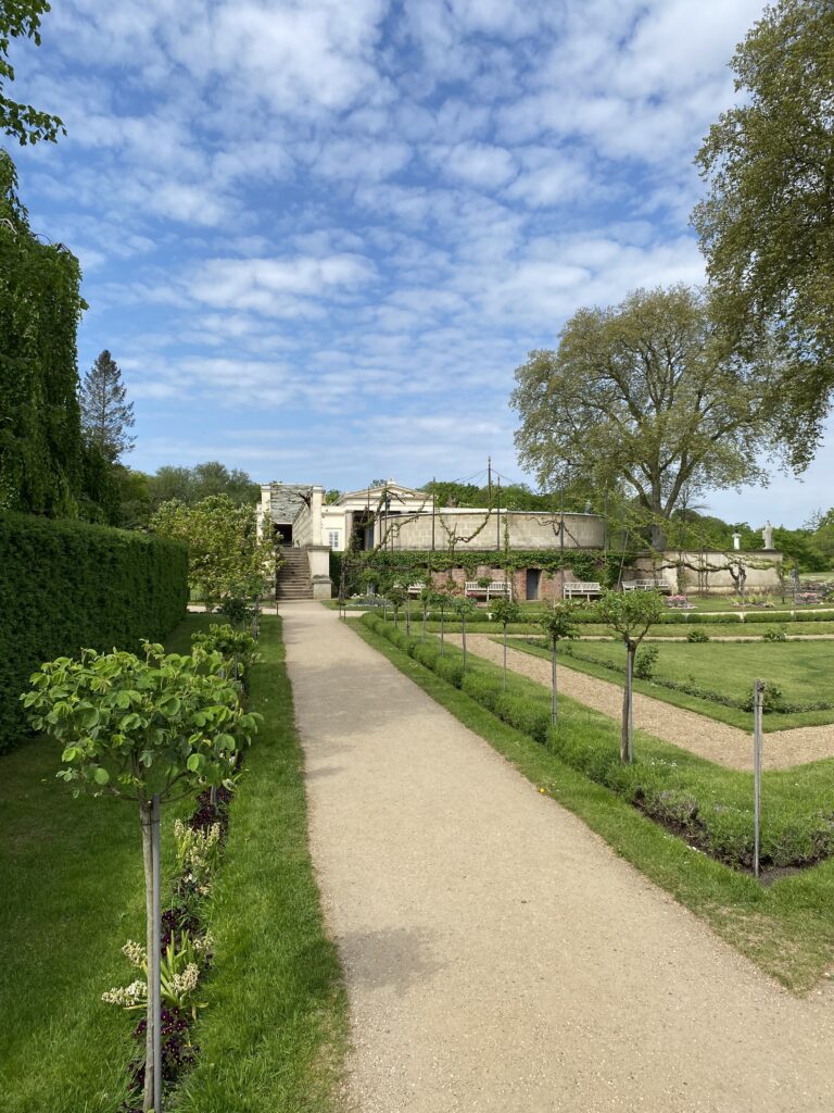 Parkanlage am östlichen Teil des Schloss Charlottenhof