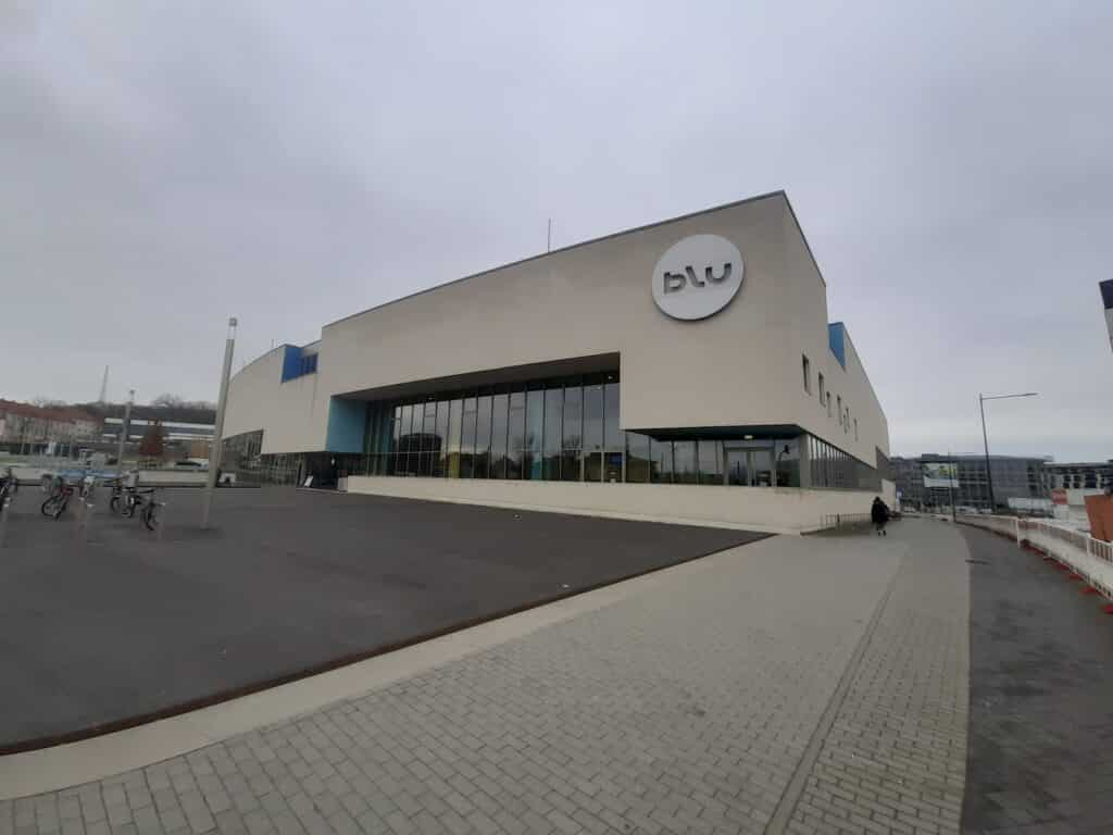 Potsdams größte Schwimmhalle ist das "blu"